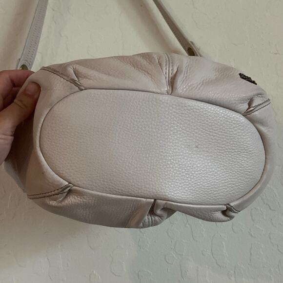 The Sak Iris Leather Shoulder Bag Purse Hobo Tote Handbag Ivory Classic Pockets - Picture 4 of 10